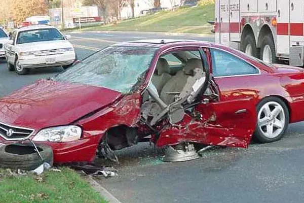 Auto Transport Tips: Shipping a Totaled Vehicle